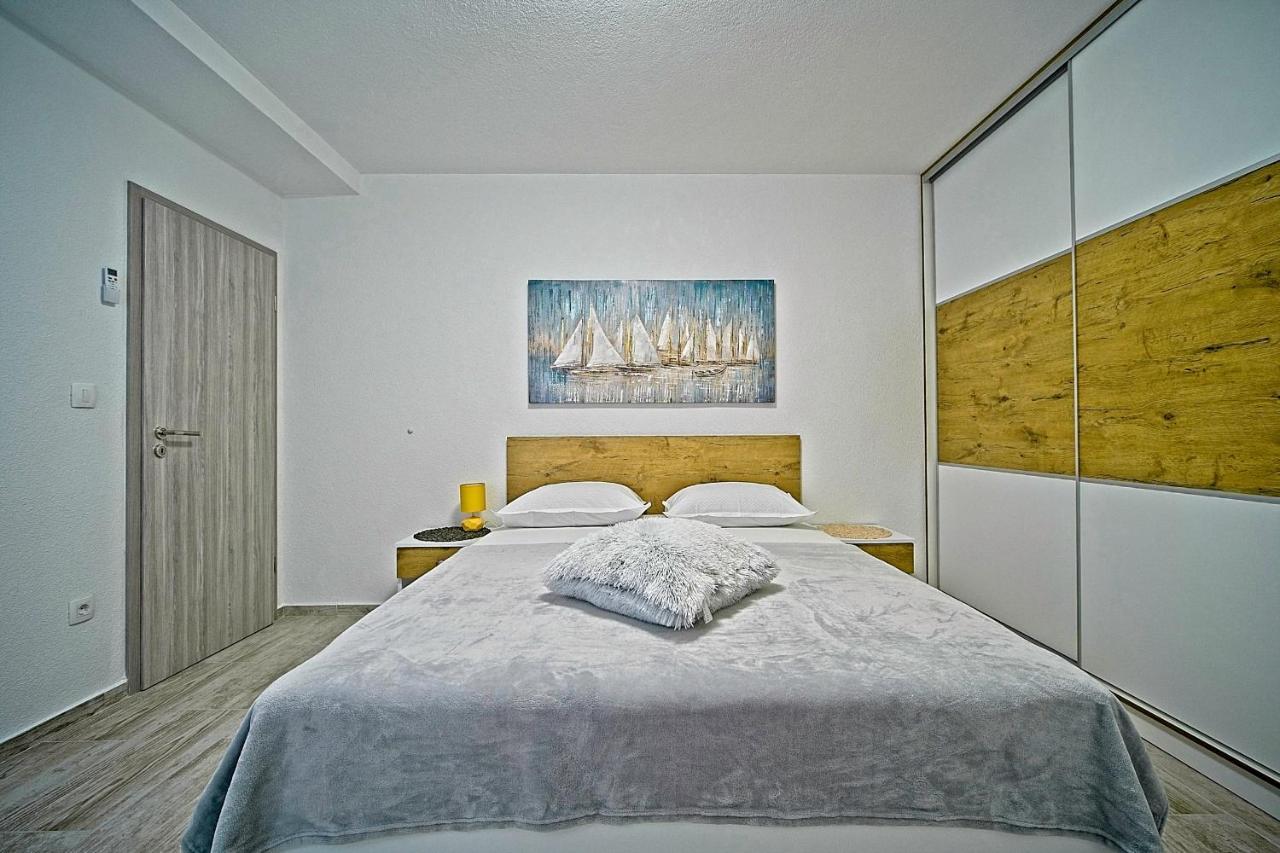 Luxury Apartment "Blue Diamond" 포스티라 외부 사진